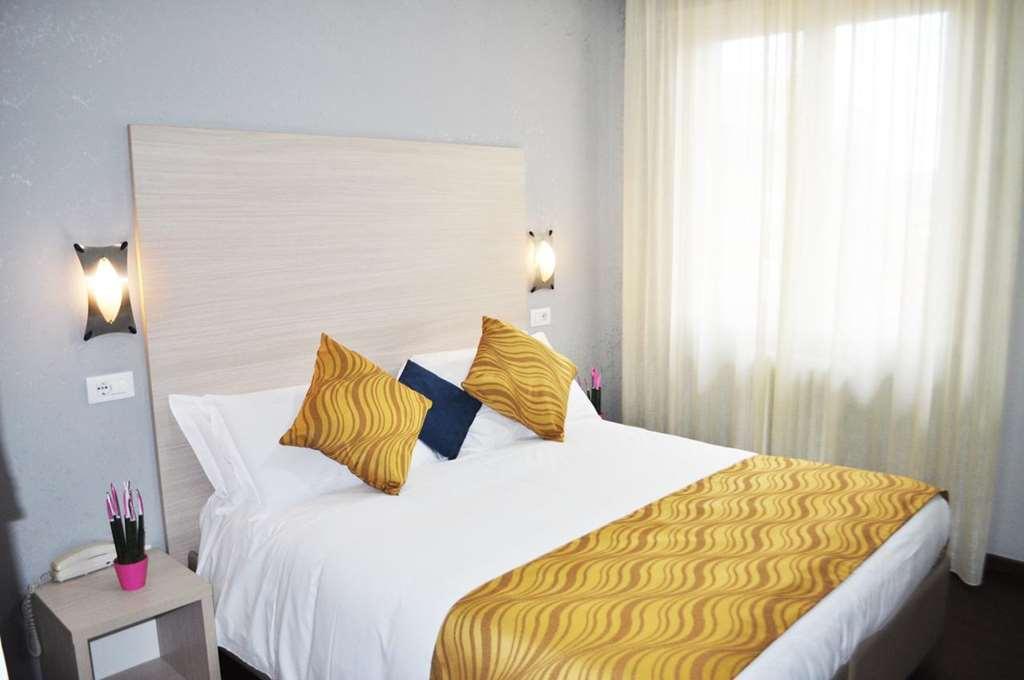 Hotel Gran Sasso & Spa テーラモ 部屋 写真
